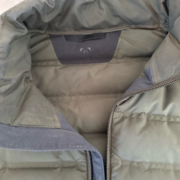 Men’s Lululemon Puffer Jacket size Large - Picture 2 of 4